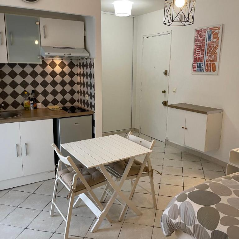T1 Centre ville Carré d'or proche plage - Appartement 1 Chambre - 8
