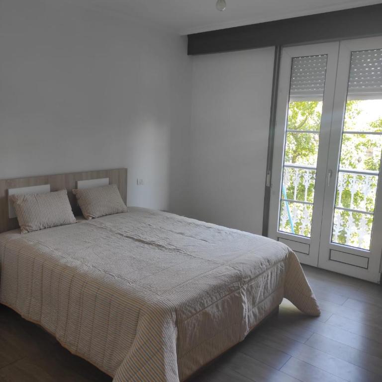 piso bonito tres habitaciones - Three-Bedroom Deluxe Apartment - 12