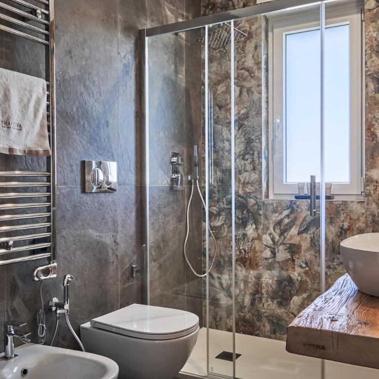 THALORA - Luxury Apartments - Appartamento Deluxe con 2 Camere da Letto e Vasca Idromassaggio - 3