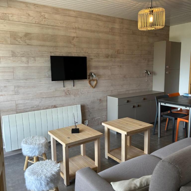 L Évidence, chaleureux 4 à 5 couchages, 1 chambre, cellier, vue dégagée, parking gratuit - Apartamento de 1 dormitorio - 8