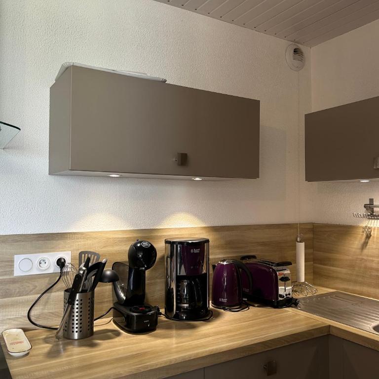 L Évidence, chaleureux 4 à 5 couchages, 1 chambre, cellier, vue dégagée, parking gratuit - Apartamento de 1 dormitorio - 21
