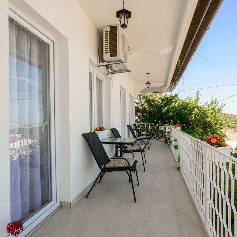 Harmony Point - One-Bedroom House - 36