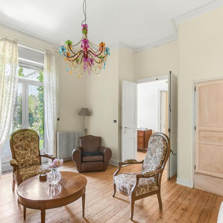 Les Bellevue Cité "3 Apartments, 1 with Garden & Private Parking, Aircon, WiFi, Free Public Car Park, 1 km from Cité" - Stadthaus mit 2 Schlafzimmern - 14