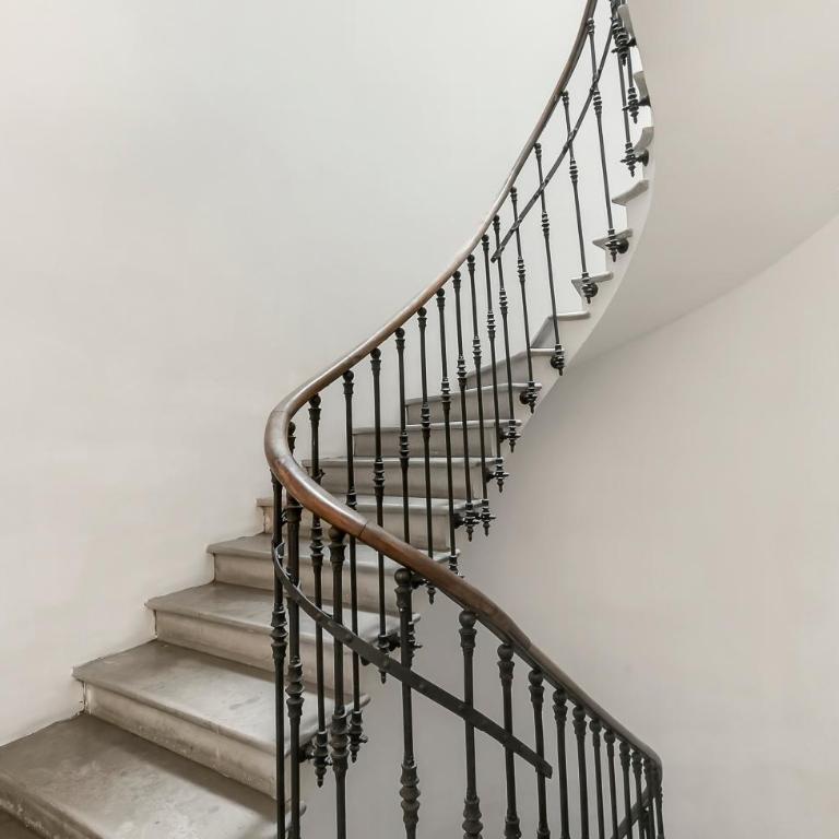 Les Bellevue Cité "3 Apartments, 1 with Garden & Private Parking, Aircon, WiFi, Free Public Car Park, 1 km from Cité" - Apartment mit 3 Schlafzimmern mit Parkblick - 16
