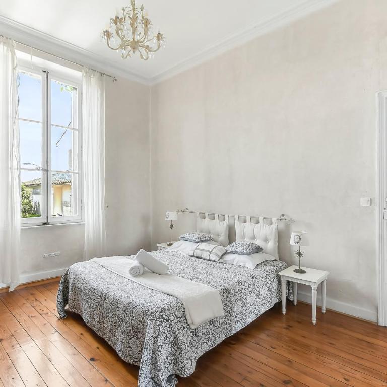 Les Bellevue Cité "3 Apartments, 1 with Garden & Private Parking, Aircon, WiFi, Free Public Car Park, 1 km from Cité" - Apartment mit 3 Schlafzimmern mit Parkblick - 18