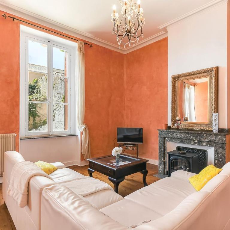 Les Bellevue Cité "3 Apartments, 1 with Garden & Private Parking, Aircon, WiFi, Free Public Car Park, 1 km from Cité" - Apartment mit 3 Schlafzimmern mit Parkblick - 12