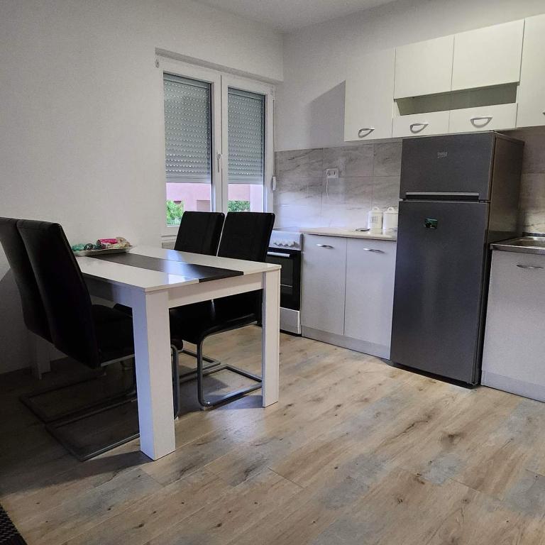 Apartman Planinski Raj - Two-Bedroom Apartment - 23