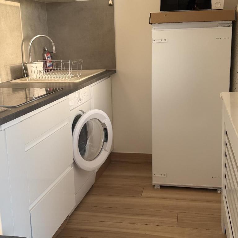 Studio cosy a juan les pins - Studio with Balcony - 6