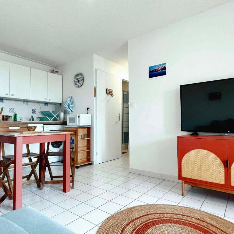 T2 cosy vue sur le port de plaisance - Appartement 1 Chambre - 12