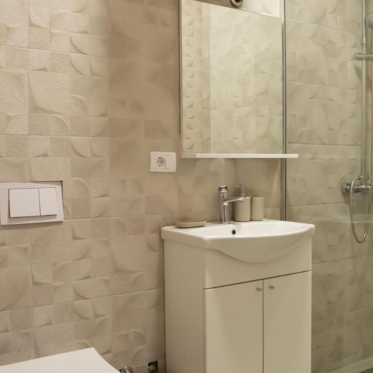Anesa Old Town Apartments - Quadruple Room - 12