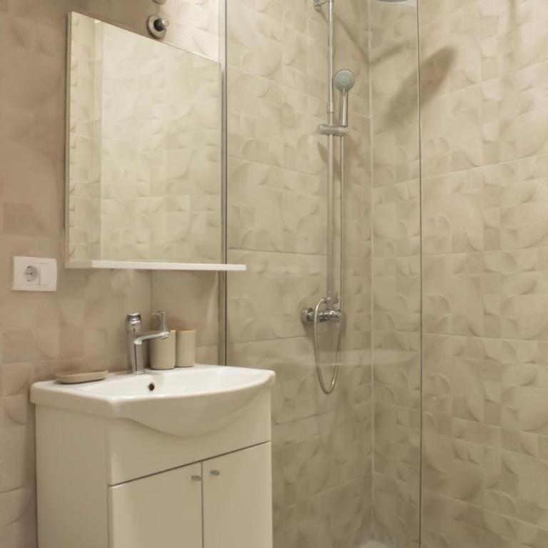Anesa Old Town Apartments - Quadruple Room - 8