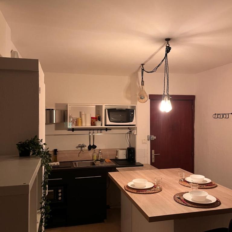 T1 en face de la Timone - One-Bedroom Apartment - 4
