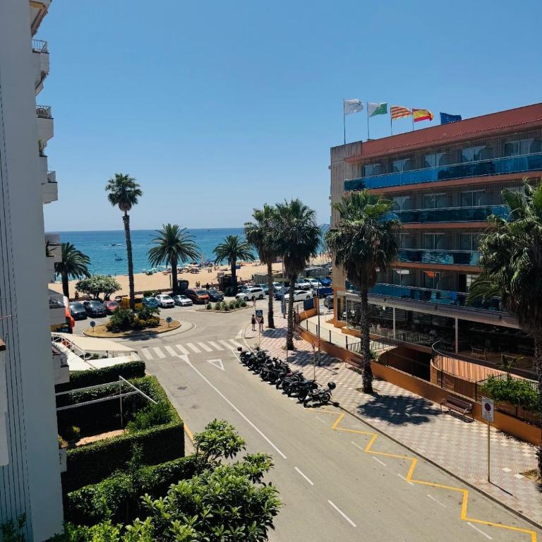 Lujoso piso enfrente de playa de Fenals, 2 terrazas - Apartamento de 1 dormitorio - 14