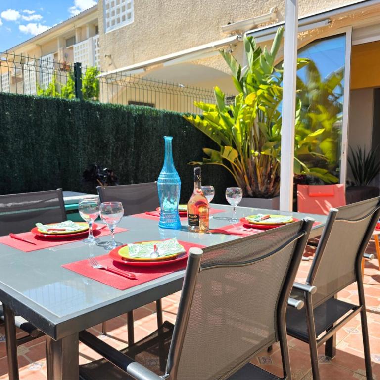 Grand Studio aux Salins - climatisation - terrasse - 90m de la mer - Appartamento Monolocale - 2