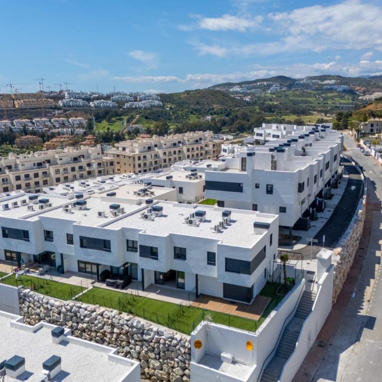 Modern 4-Bedroom Townhouse in Cala Serena Village Walk to the Beach Golf - Casa - 18