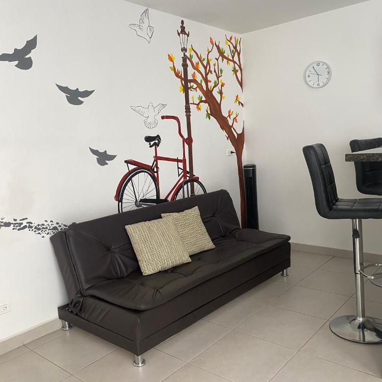 Arboleda de San Antonio Cali - Deluxe One-Bedroom Apartment with City View - 4