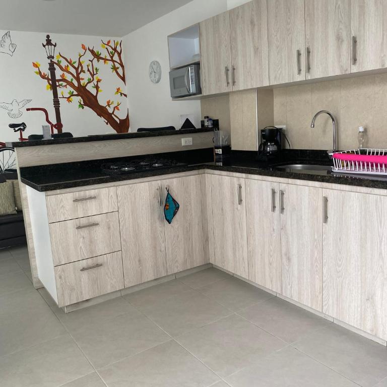 Arboleda de San Antonio Cali - Deluxe One-Bedroom Apartment with City View - 5