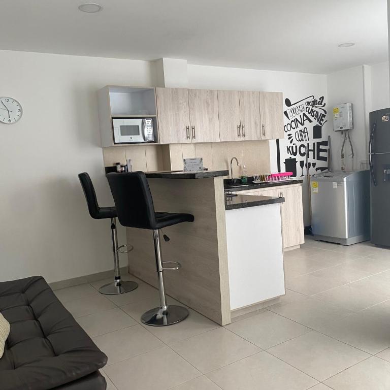 Arboleda de San Antonio Cali - Deluxe One-Bedroom Apartment with City View - 17
