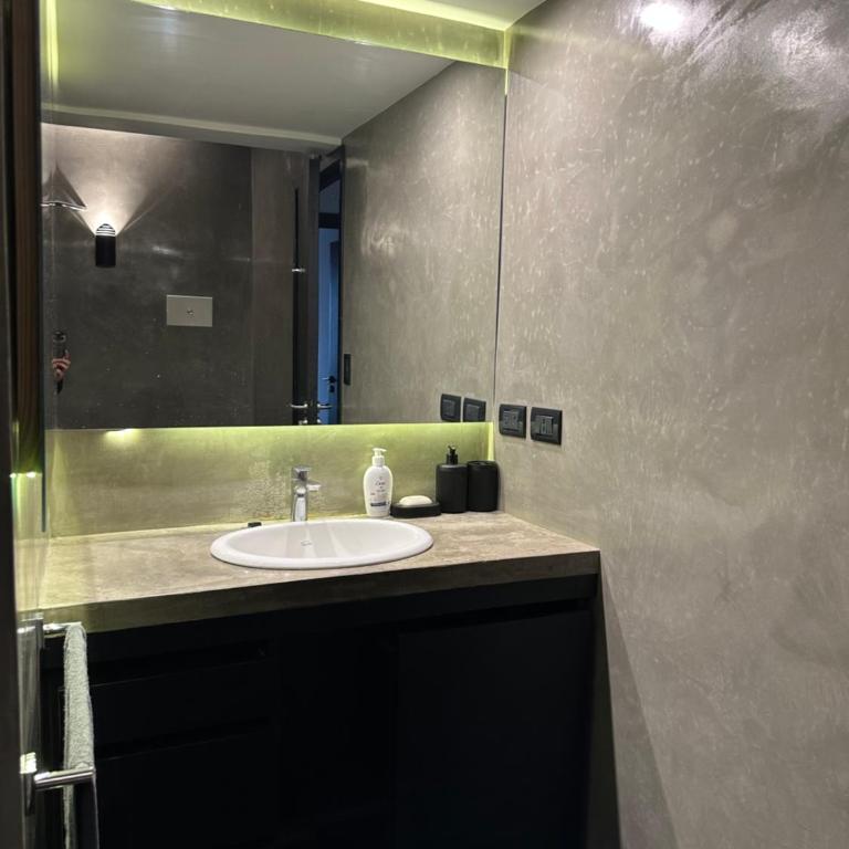 Amplio, elegante y céntrico departamento a metros del mar - One-Bedroom Apartment - 13