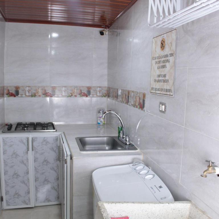 Hospedaje san gabriel - Habitación Doble con baño privado - 2