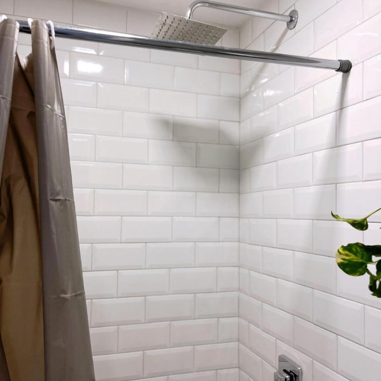 Moderno Dpto cerca del aeropuerto 1 dormitorio, Piscina, Gym, Cancha padel, CoWorking - Two-Bedroom Apartment - 44