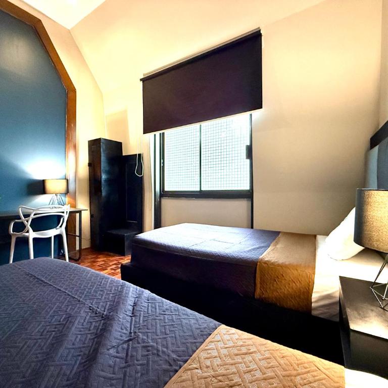 Roomies Suites - Zona Rosa - Twin Room with Shared Bathroom - 2
