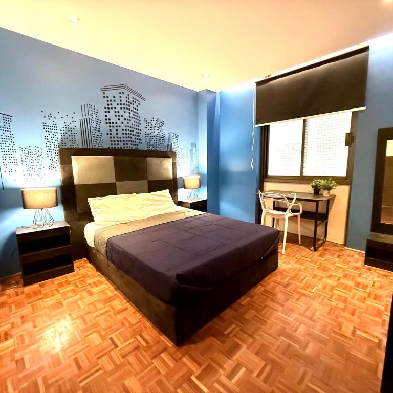 Roomies Suites - Zona Rosa - Double Room with Shared Bathroom - 10