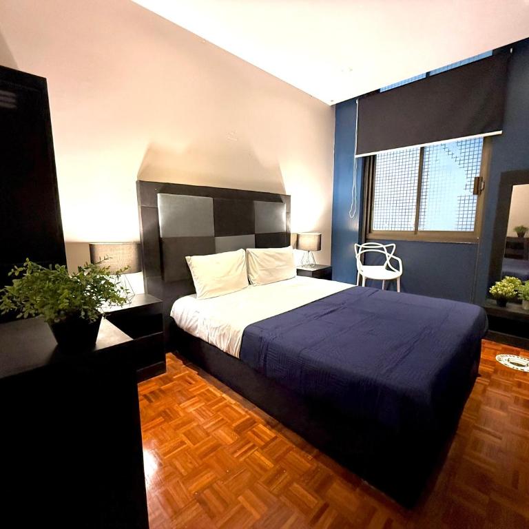 Roomies Suites - Zona Rosa - Double Room with Shared Bathroom - 2