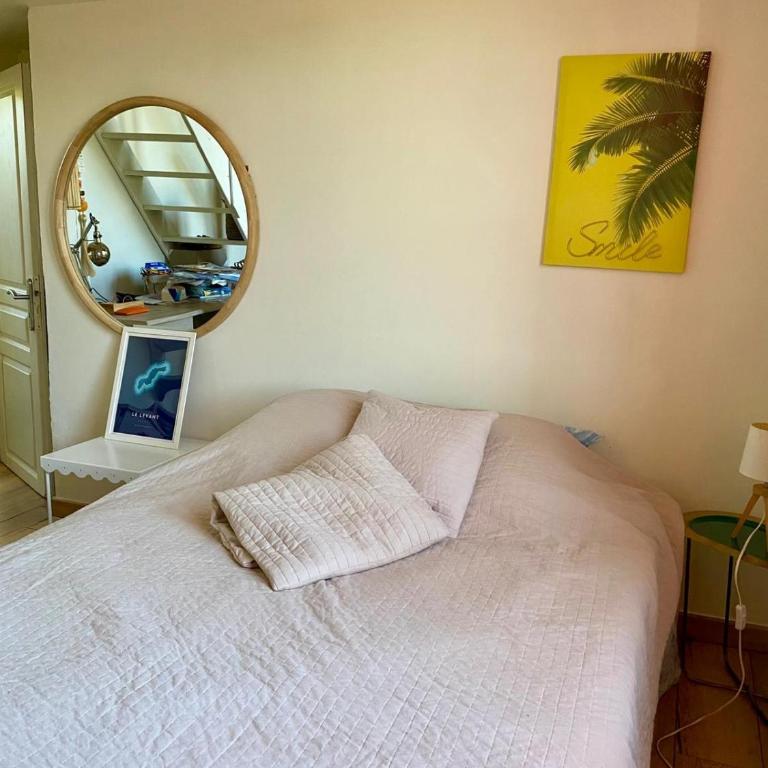 Maison Méditerranéenne proche du cœur de ville, avec piscine - Three-Bedroom Villa - 16
