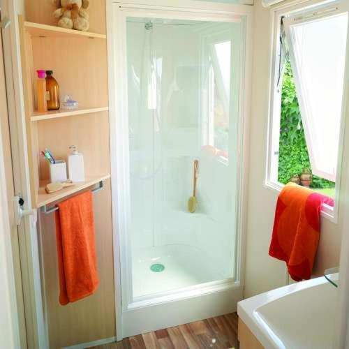 Carazur Mobilhomes Camping Fréjus - Standard Two Bedroom Mobile Home - 4