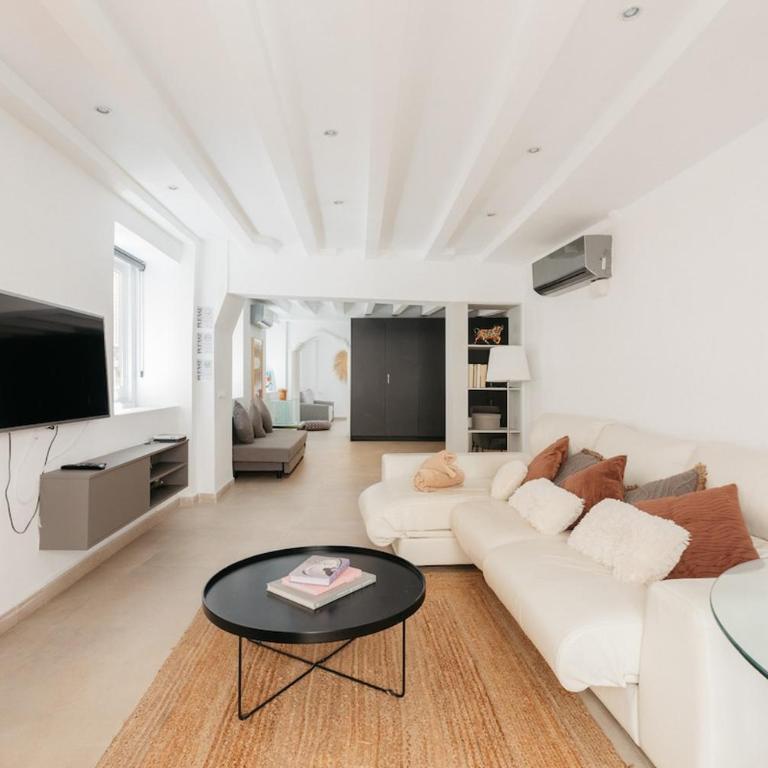 Comfort & Charm in the Center - Two-Bedroom Apartment - 9