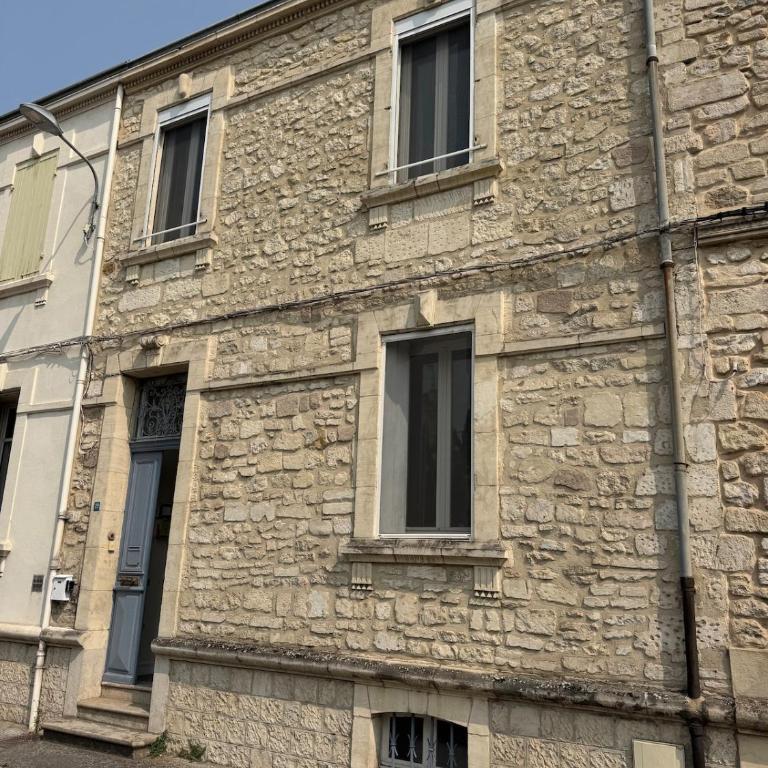 Lovely villa with pool in center Arles - Three-Bedroom Villa - 10