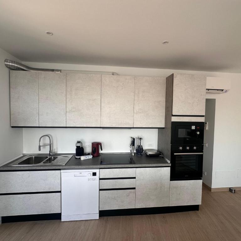 Mareblu 45 - Seaview Luxury Apartment - Appartamento con 2 Camere da Letto e Vista Mare - 9
