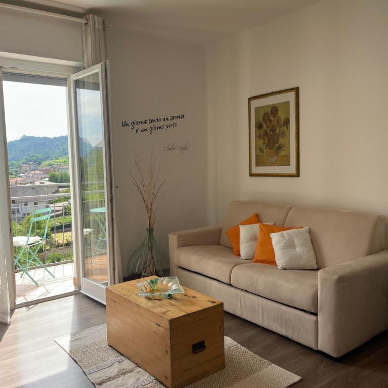 THE SUNFLOWER APARTMENT - Apartment with Balcony - 1