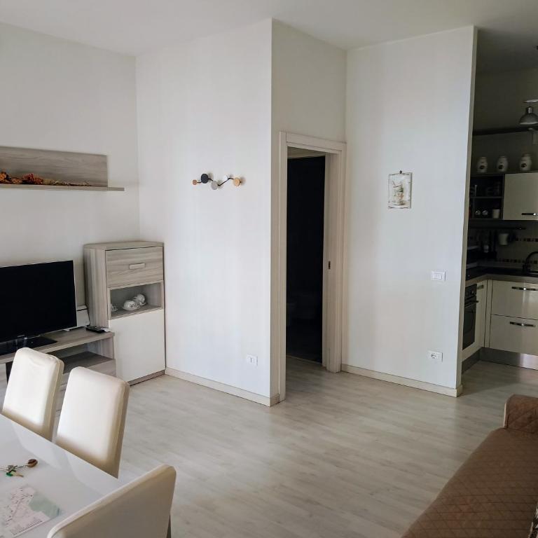 La casa dei nonni a Roma Monte Sacro - Rm Nord - Appartamento con 2 Camere da Letto - 4