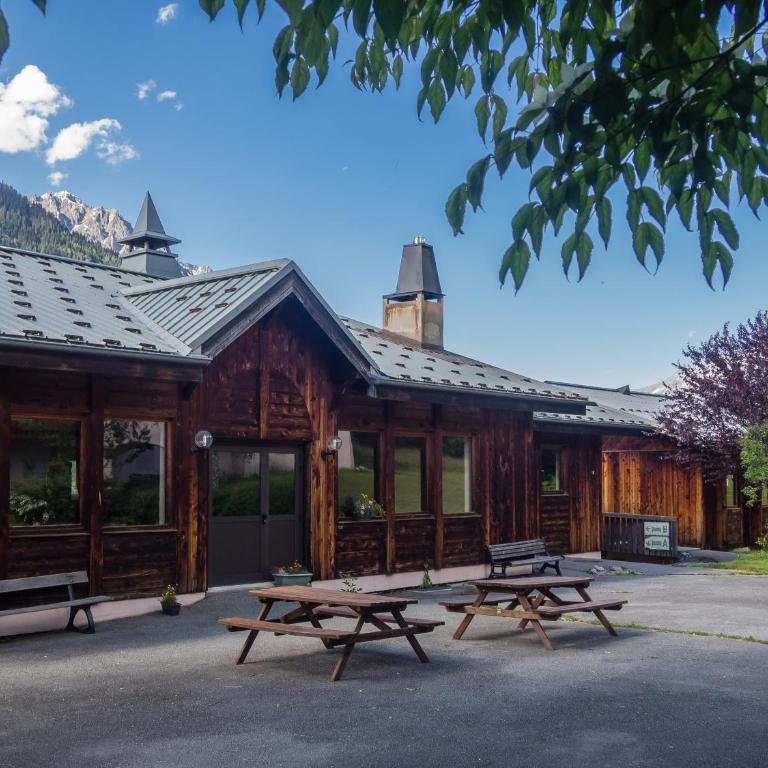 Auberge de Jeunesse HI Chamonix - Bed in 4 to 6-Bed Female Dormitory – Shared Bathroom - 1