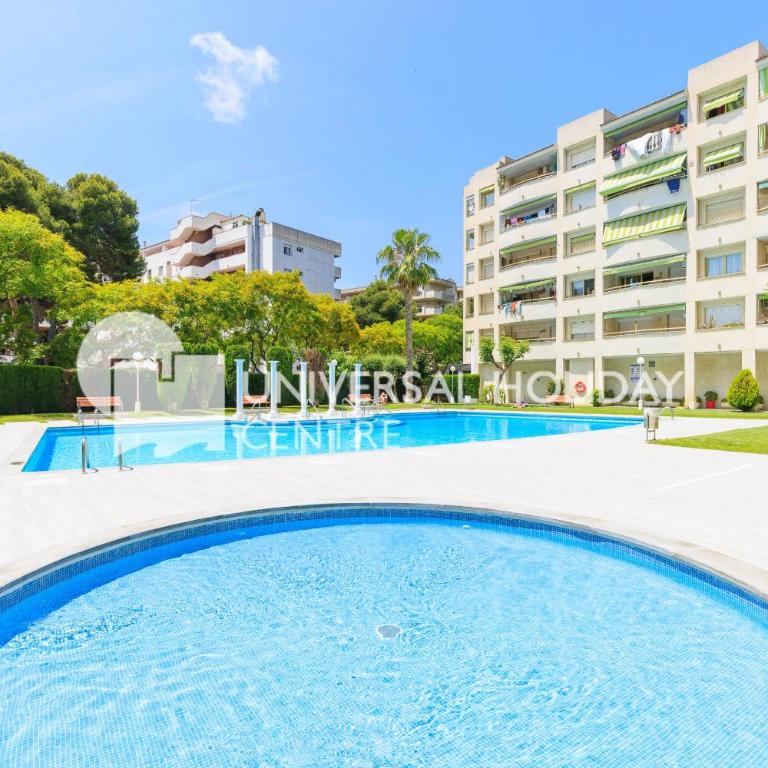 UHC Marathon Apartments - Apartment with Pool View - 1