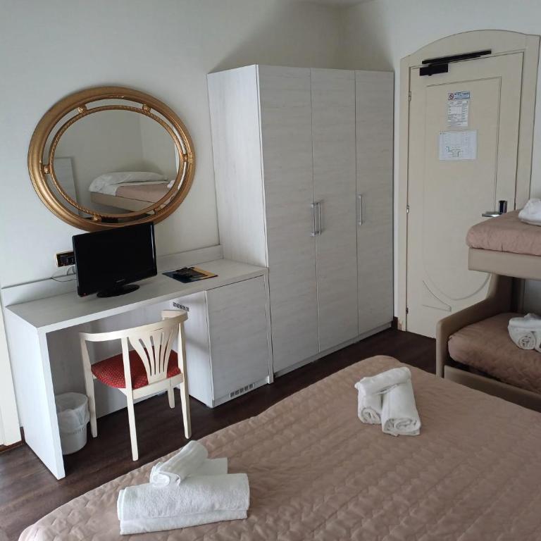 Dasamo Hotel - Dada Hotels - Dreibettzimmer - 6