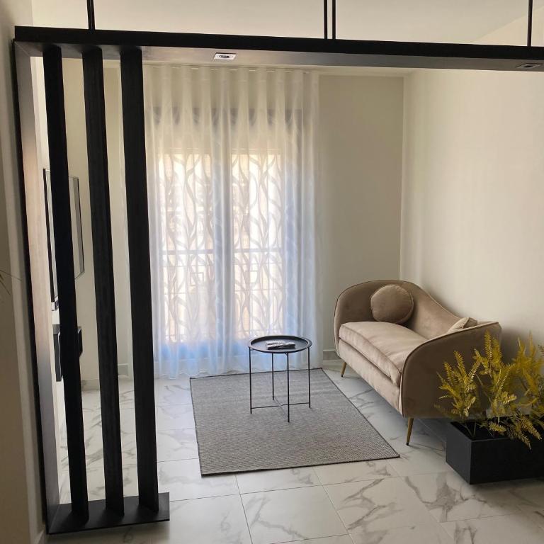 Reina Victoria La Plaza - Square Suite - 8