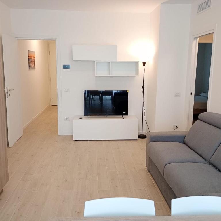 Residence Florinas con piscina - Family Apartments Lido di Jesolo - Appartamento con 2 Camere da Letto e Terrazza - 15
