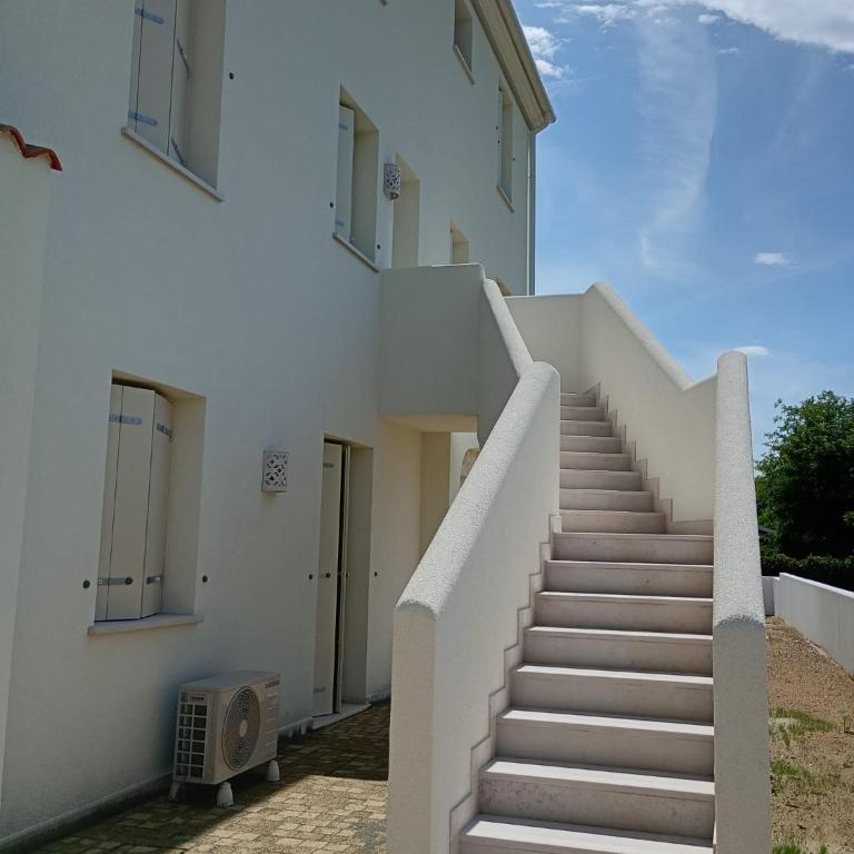 Residence Florinas con piscina - Family Apartments Lido di Jesolo - Appartamento con 2 Camere da Letto e Terrazza - 9