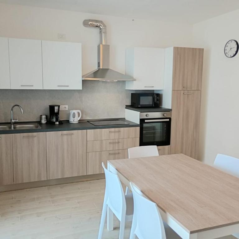 Residence Florinas con piscina - Family Apartments Lido di Jesolo - Appartamento con 2 Camere da Letto e Terrazza - 19
