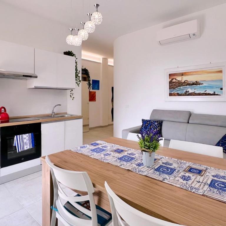 Bilocale Italia con vista mare - Appartamento con 1 Camera da Letto - 1