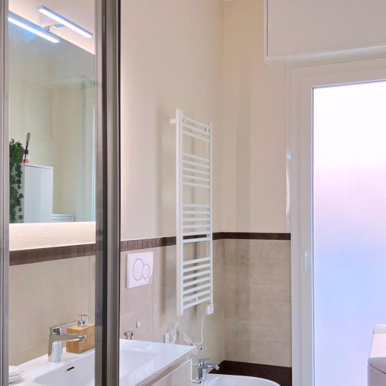 Bilocale Italia con vista mare - Appartamento con 1 Camera da Letto - 6