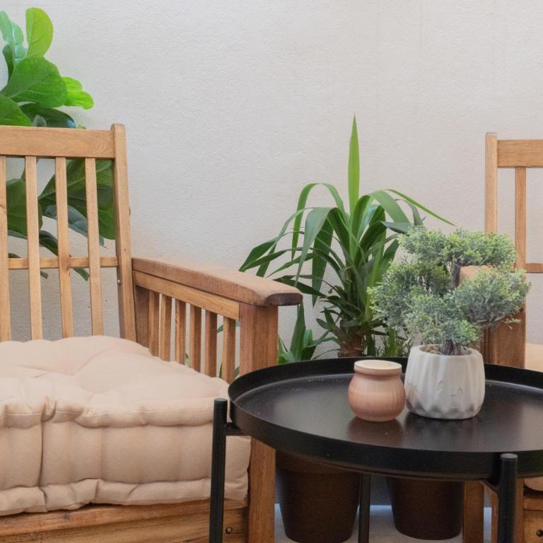 Stylish downtown charm - One-Bedroom Apartment - 17