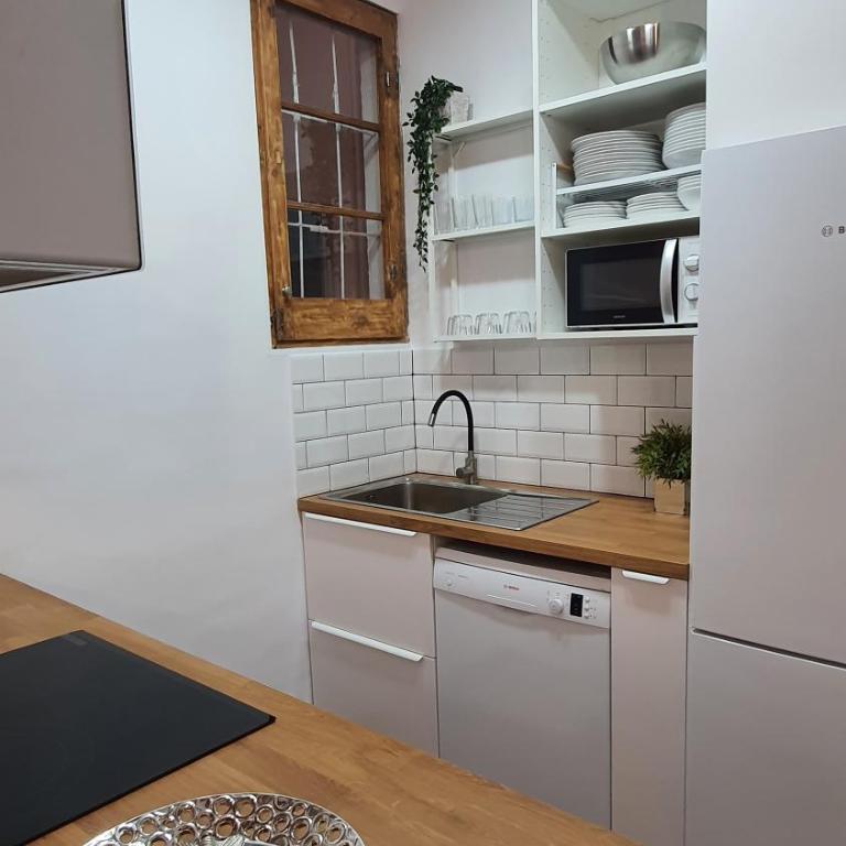 Miro Park céntrico 5pax - Three-Bedroom Apartment - 10