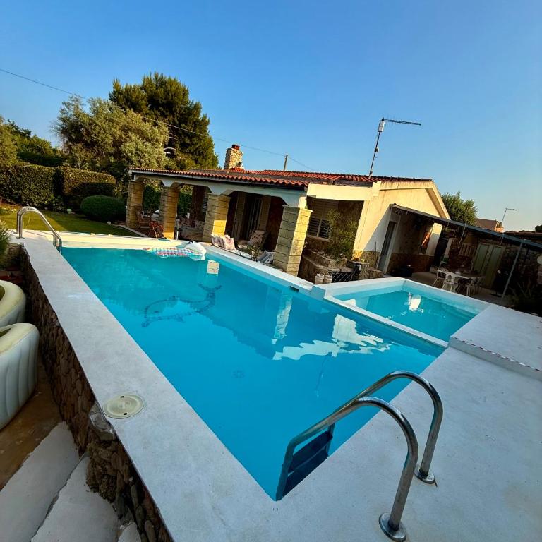 Wonderful Villa AnnaStella in Syracuse, Pool, AC, Wi-Fi, Smart TV - Villa with Private Pool - 3
