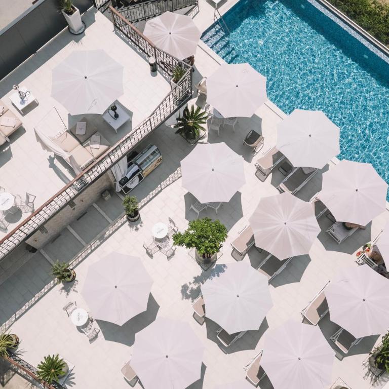 Padam Hotel & SPA - Deluxe Double Room (2 Adults + 1 Child) - 6