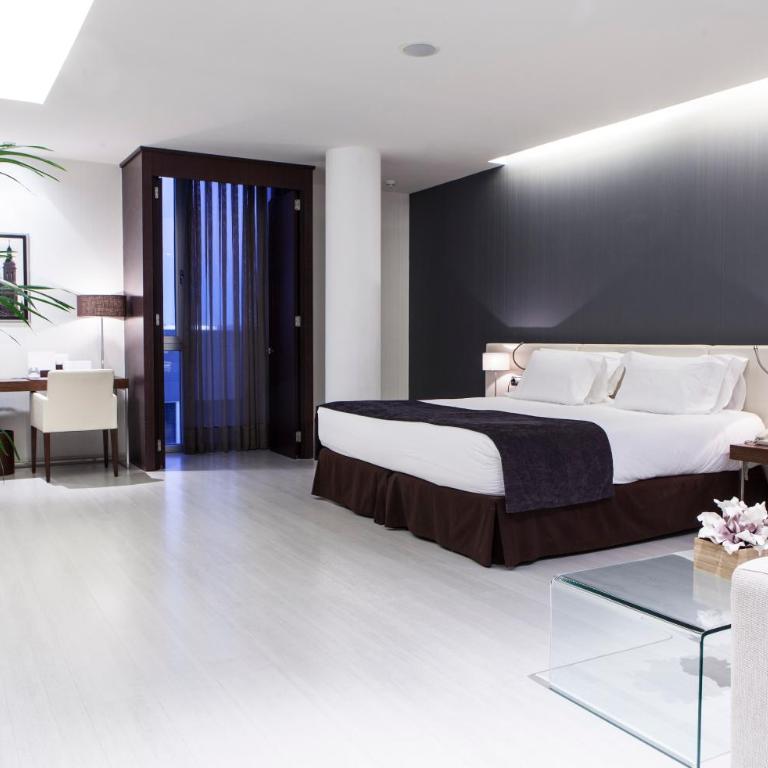 Hotel Diagonal Plaza - Chambre Deluxe Double ou Lits Jumeaux - 3