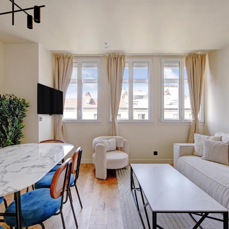 Pick A Flat's Apartments in Daumesnil - Avenue du General Bizot - Appartement 2 Chambres - 10